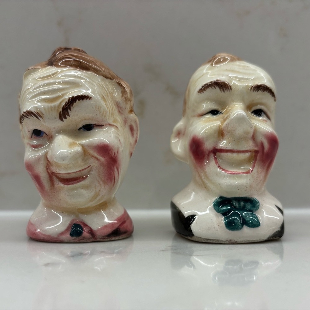 Vintage Novelty Souvenir Ceramic Old Man and Woman Salt and Pepper Shakers Derpy